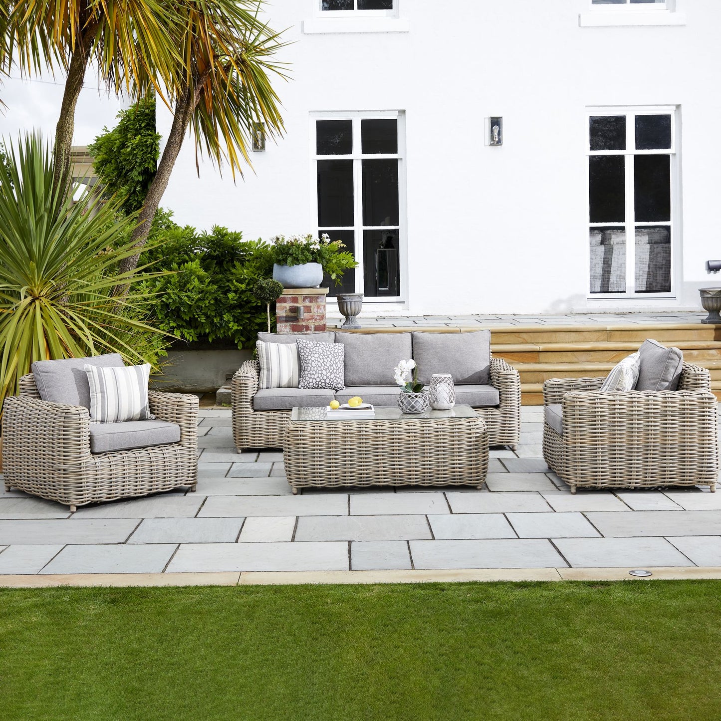 Port Isaac Outdoor Five Seater Set